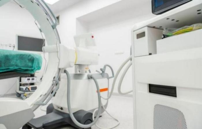 醫療設備及其他